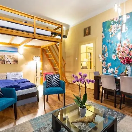 Apartment Cherry Blossom Designer In The Center With Free Parking